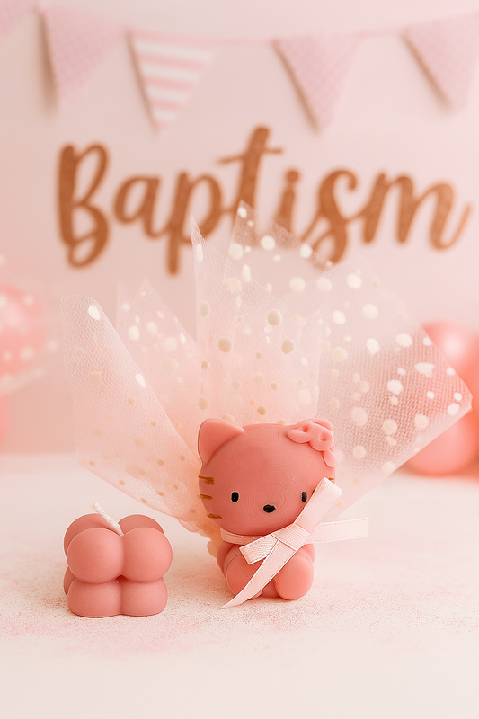 Pinky kitty